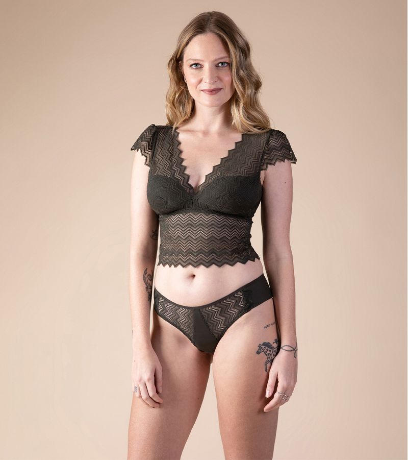 sutia-bralette-cropped-51050-calcinha-tanga-double-back-50052-mistica-look-3