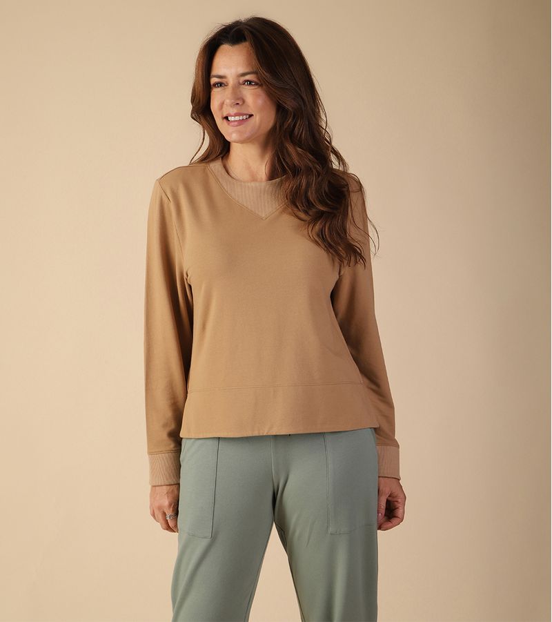 blusao-21300-macadamia-calca-jogging-20301-rosmarin-frente-4