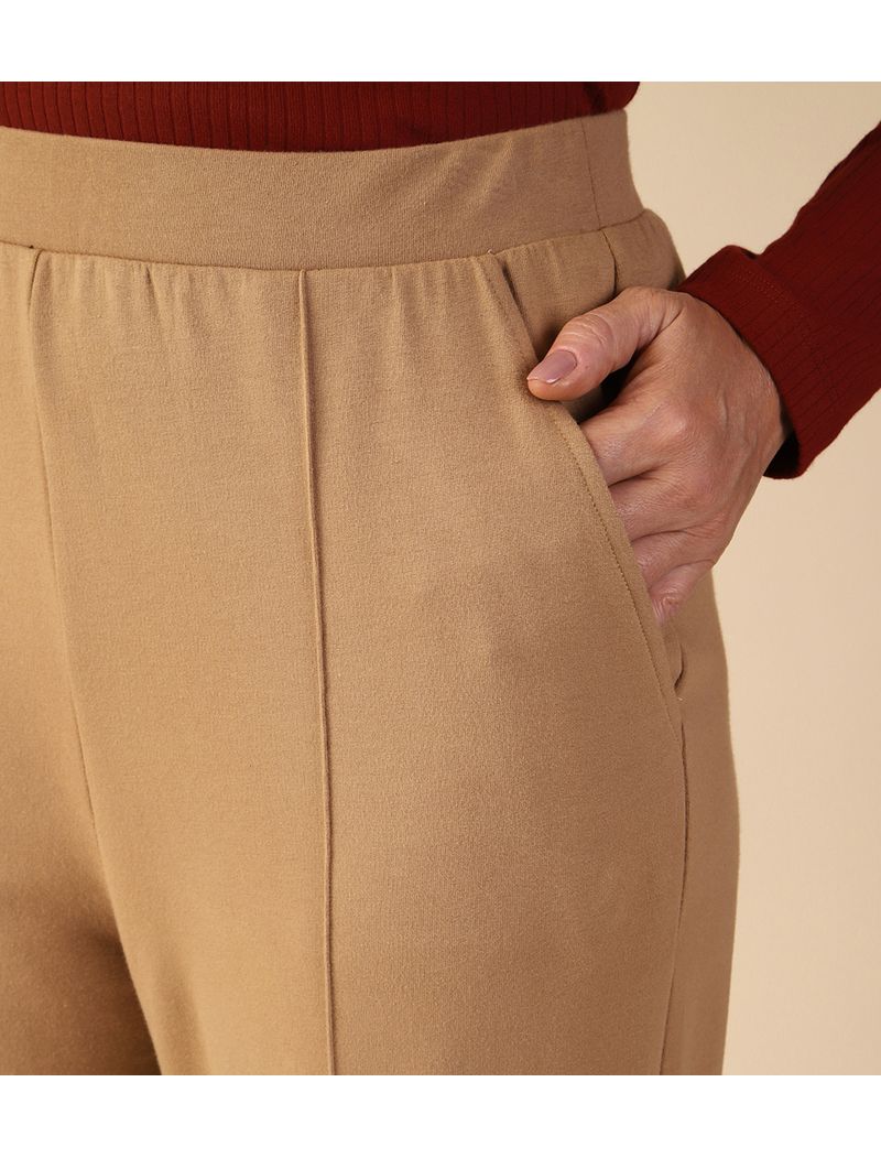 calca-pantalon-20300-macadamia-detalhe-1